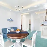 Super Attico Vista Mare Con Piscina Сорренто