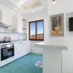 Super Attico Vista Mare Con Piscina Апартаменты