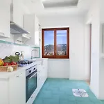 Super Attico Vista Mare Con Piscina Апартаменты *