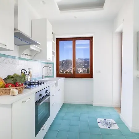 Super Attico Vista Mare Con Piscina Sorrento